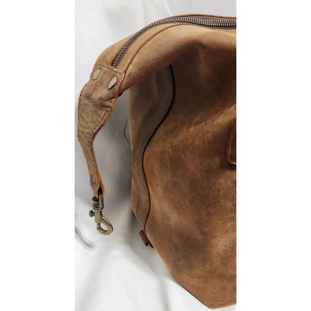 Wine Enthusiast Distressed Brown Leather Duffel Bag Weekend Brass Hardware READ!